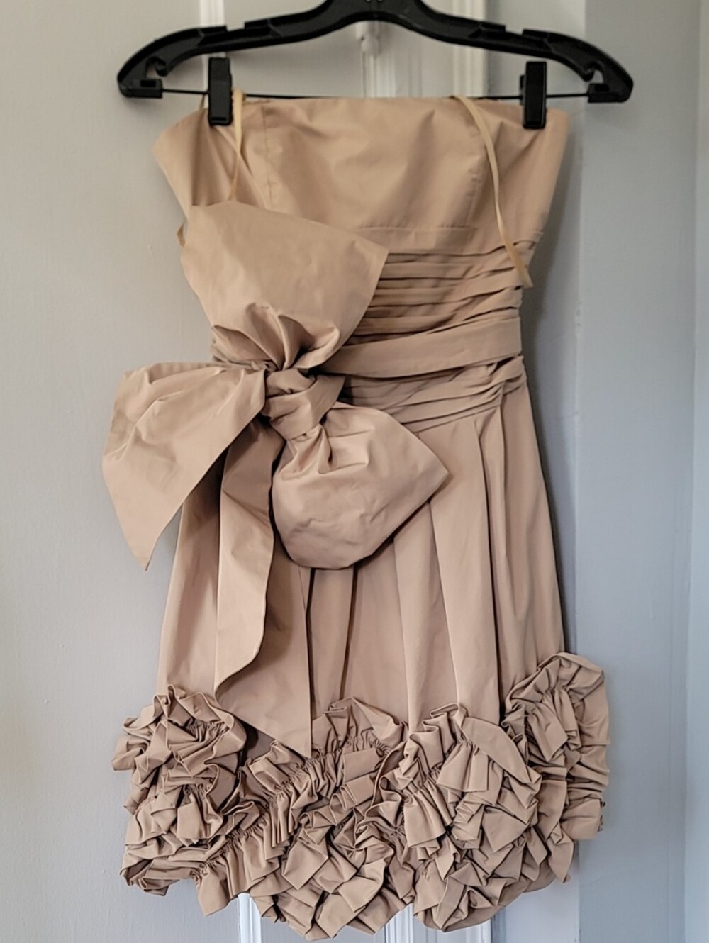 BCBGMaxAzria Strapless Beige Bow-Applique Ruffle Hem Dress